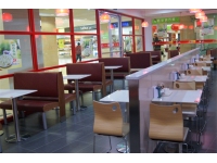 中式快餐廳桌椅和鋼腳卡座